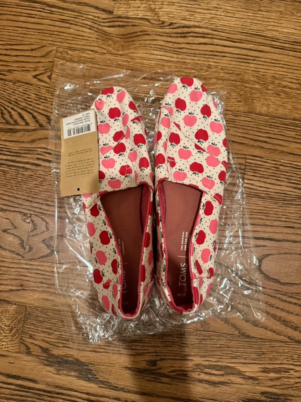 TOMS Cream Slip-On Sneakers with Red and Pink Apple Print - Picture 6 of 6